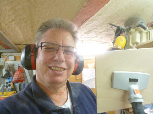 Schultafelbau für Kinder in Kenia 24.02.2015