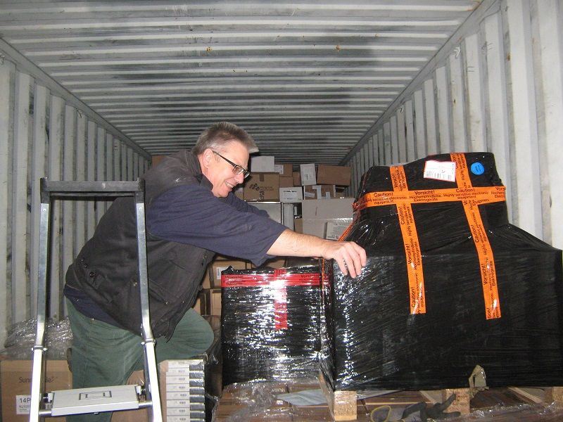 Containerbeladung 21.11.2014 nach Leo/Burkina Faso